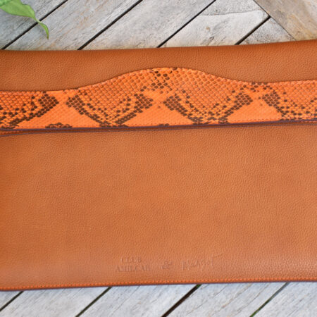 Pochette Ordinateur "Cabriole" - Edition Limitée Club Amilcar & Margot Leathercraft - Collection Orange & Gold - Made in France